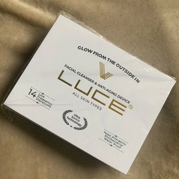 Luce Beauty 180 Facial Cleansing Anti Aging Device Tool